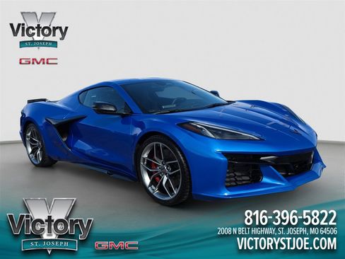 Used 2025 Chevrolet Corvette Z06 image 1