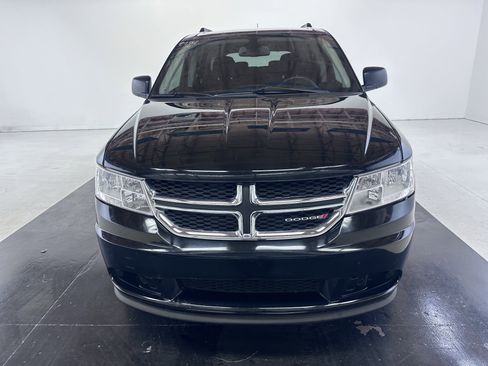 Used 2019 Dodge Journey SE FWD image 4