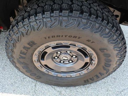 Certified 2025 Ford Bronco Badlands w/ Sasquatch Package AWD/4WD image 26