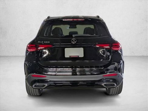 Certified 2025 Mercedes-Benz GLC 300 image 6