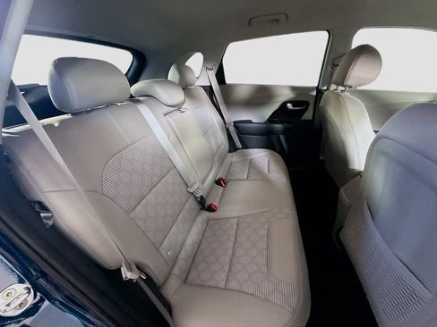 Used 2022 Kia Niro LXS image 27