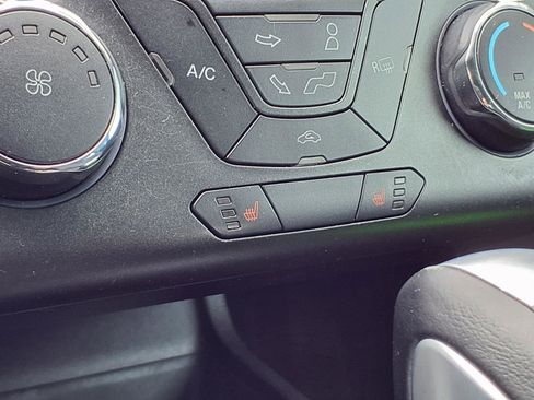 Used 2015 Ford Fusion SE w/ Equipment Group 202A image 5