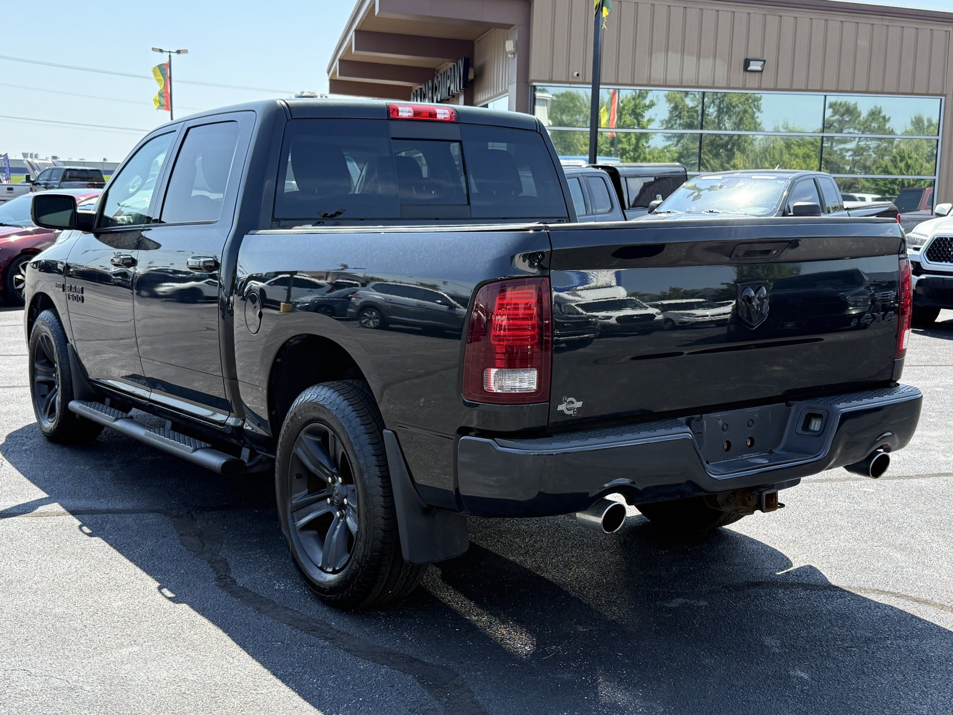 Used 2017 RAM 1500 Sport w/ Black Ram 1500 Sport Group AWD/4WD image 5