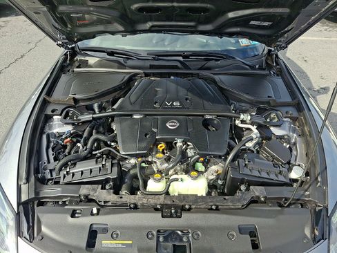 Certified 2024 Nissan Z Performance w/ Floor Mat Package RWD image 28