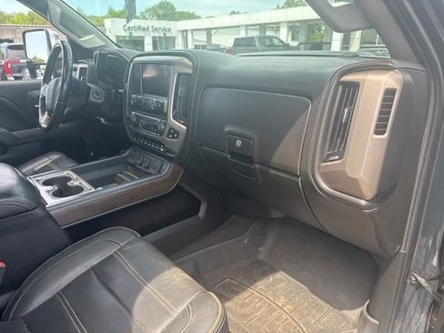 Used 2018 GMC Sierra 2500 Denali w/ Duramax Plus Package AWD/4WD image 20