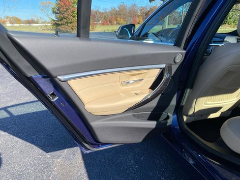 Used 2018 BMW 330i xDrive Sedan w/ Premium Package image 25