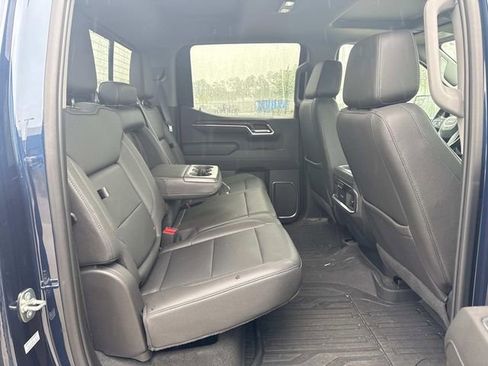 Used 2023 GMC Sierra 1500 SLT AWD/4WD image 16