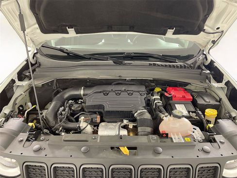 Used 2023 Jeep Renegade Trailhawk image 28