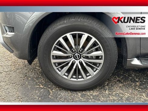 Used 2022 Nissan Armada SV w/ SV Appearance Package AWD/4WD image 11