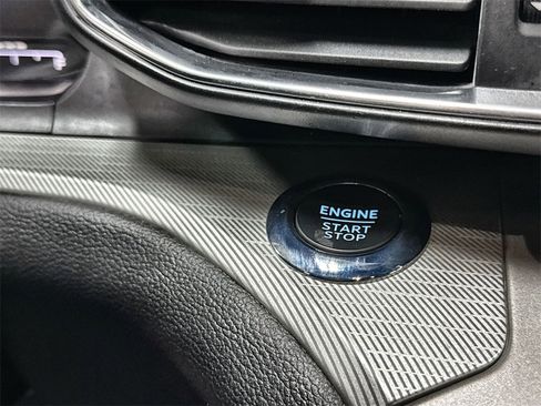 Used 2022 Ford Explorer XLT w/ Equipment Group 202A image 23