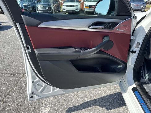 Used 2022 BMW X4 xDrive30i w/ M Sport Package image 27