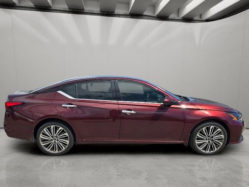 Used 2023 Nissan Altima 2.5 SL AWD/4WD image 12