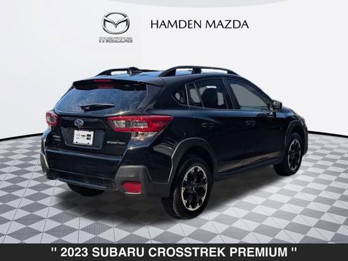 Used 2023 Subaru Crosstrek 2.0i Premium image 3