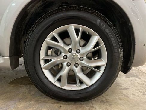 Used 2011 INFINITI QX56 2WD w/ Theater Pkg image 34