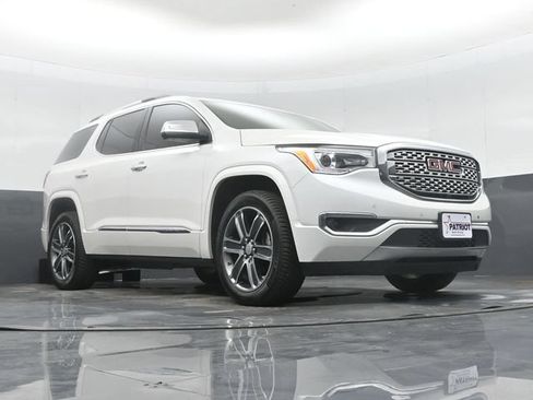 Used 2019 GMC Acadia Denali w/ Technology Package FWD image 50