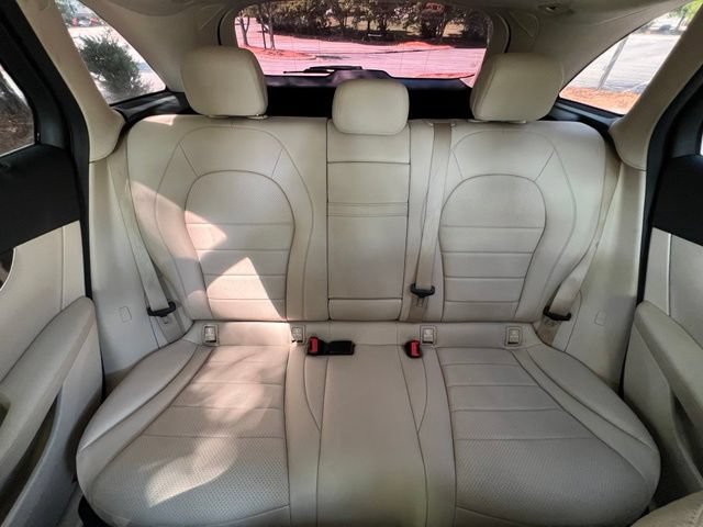 Used 2019 Mercedes-Benz GLC 300 image 24