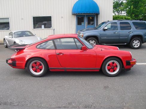 Used 1988 Porsche 911 Carrera RWD image 4
