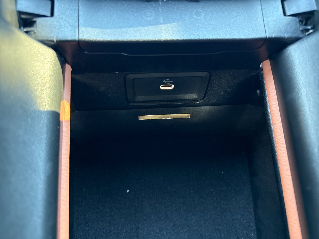 Used 2025 Mercedes-Benz C 300 Sedan image 21
