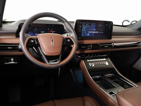 New 2026 Lincoln Aviator Reserve image 2