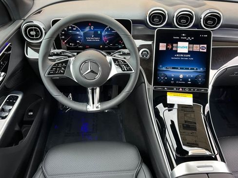 New 2026 Mercedes-Benz GLC 300 4MATIC image 13