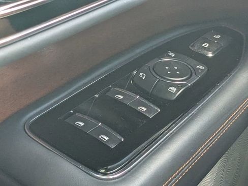 Certified 2024 Lincoln Navigator Black Label AWD/4WD image 32