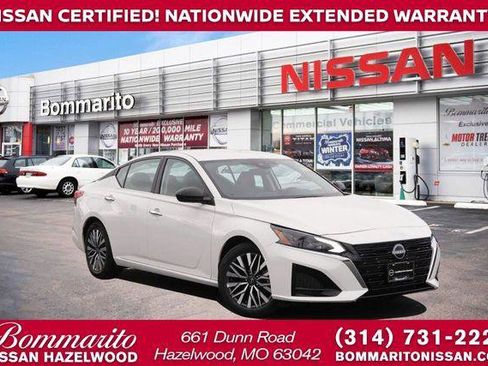 Used 2025 Nissan Altima 2.5 SV image 1