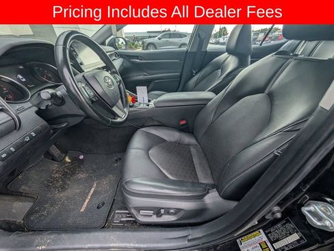 Used 2023 Toyota Camry XSE FWD image 7