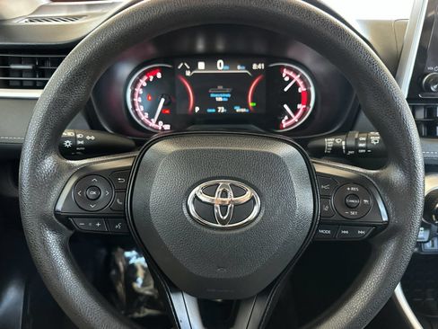 Used 2025 Toyota RAV4 XLE FWD image 21