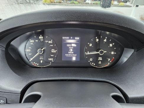 Used 2025 RAM ProMaster 2500 w/ Convenience Group image 21