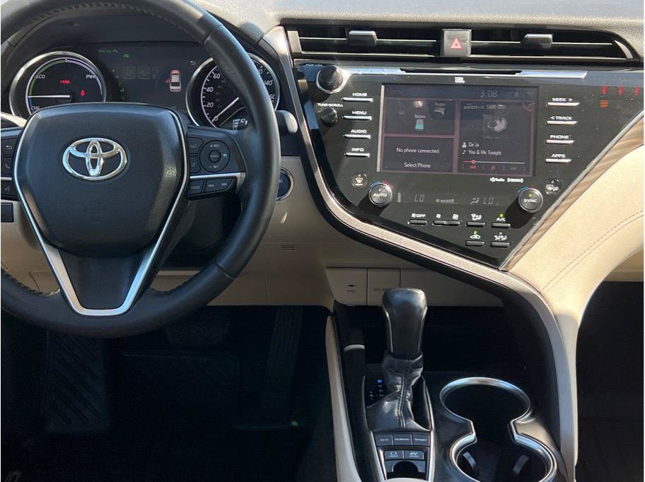 Used 2018 Toyota Camry XLE w/ Audio Package FWD image 11