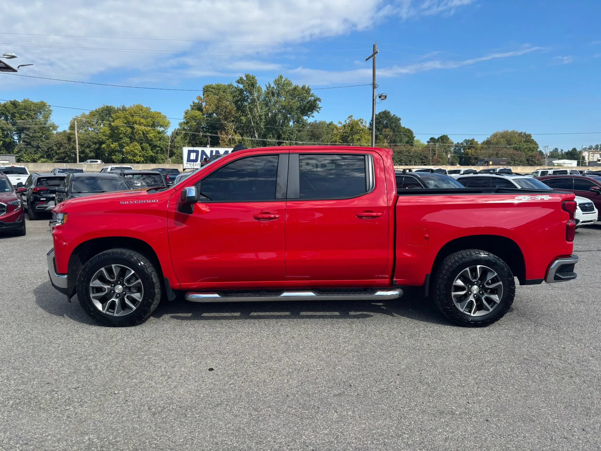 Used 2021 Chevrolet Silverado 1500 LT w/ Bed Protection Package AWD/4WD image 2