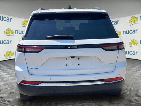 Used 2023 Jeep Grand Cherokee 4WD 4xe image 3