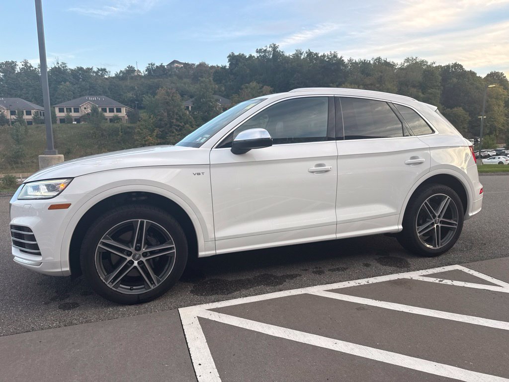Used 2018 Audi SQ5 Premium Plus w/ Navigation Package AWD/4WD image 1