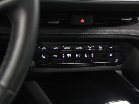 Used 2021 Buick Envision Essence w/ Technology Package I image 15