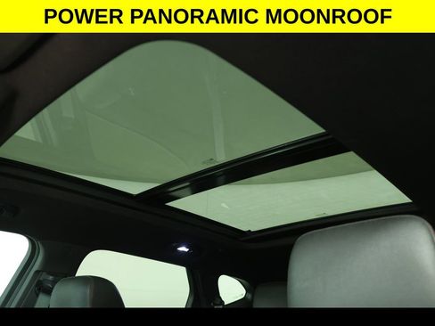 Used 2022 Chevrolet Blazer RS image 3