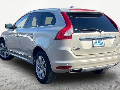 Used 2017 Volvo XC60 T5 Inscription w/ Advanced Package image 4