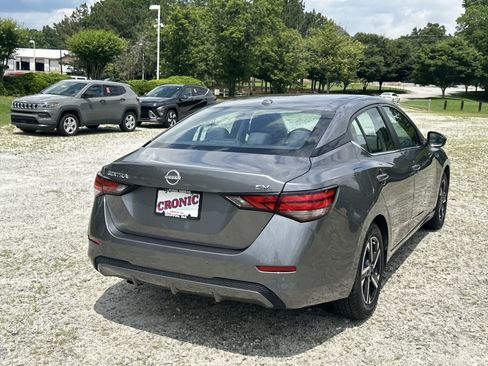Used 2024 Nissan Sentra SV FWD image 5