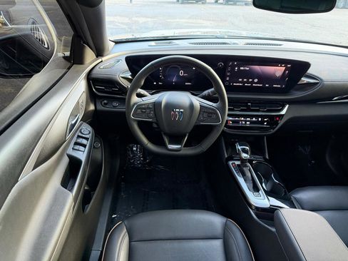 Used 2024 Buick Envista Avenir image 16