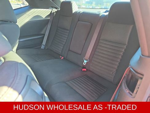 Used 2014 Dodge Challenger SXT image 15