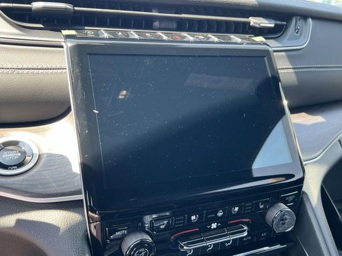 New 2025 Jeep Grand Cherokee Limited w/ Luxury Tech Group II image 12