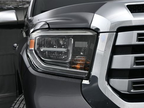 Used 2018 Toyota Tundra Limited image 11