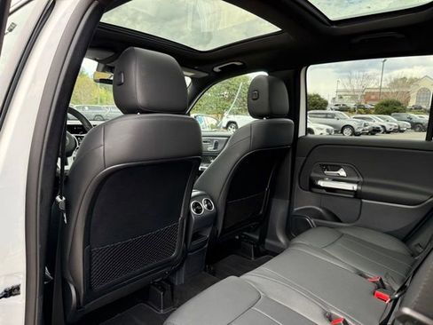 Used 2023 Mercedes-Benz GLB 250 image 30