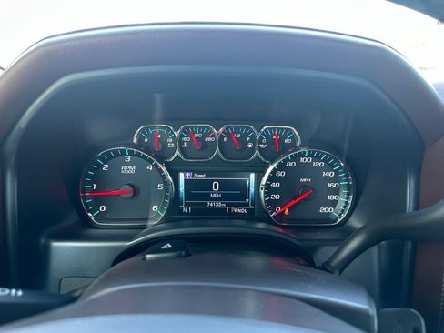 Used 2018 Chevrolet Silverado 1500 High Country AWD/4WD image 2