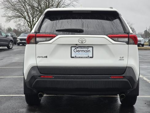 Used 2020 Toyota RAV4 LE image 16