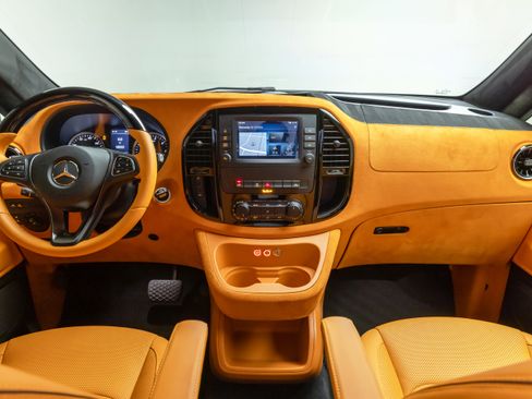 Used 2022 Mercedes-Benz Metris Passenger image 89