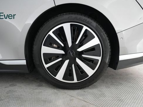 Used 2023 Lucid Air Touring AWD/4WD image 9
