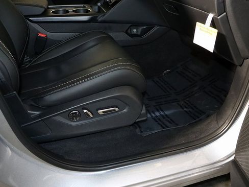 Certified 2026 Acura MDX w/ Technology Package image 37