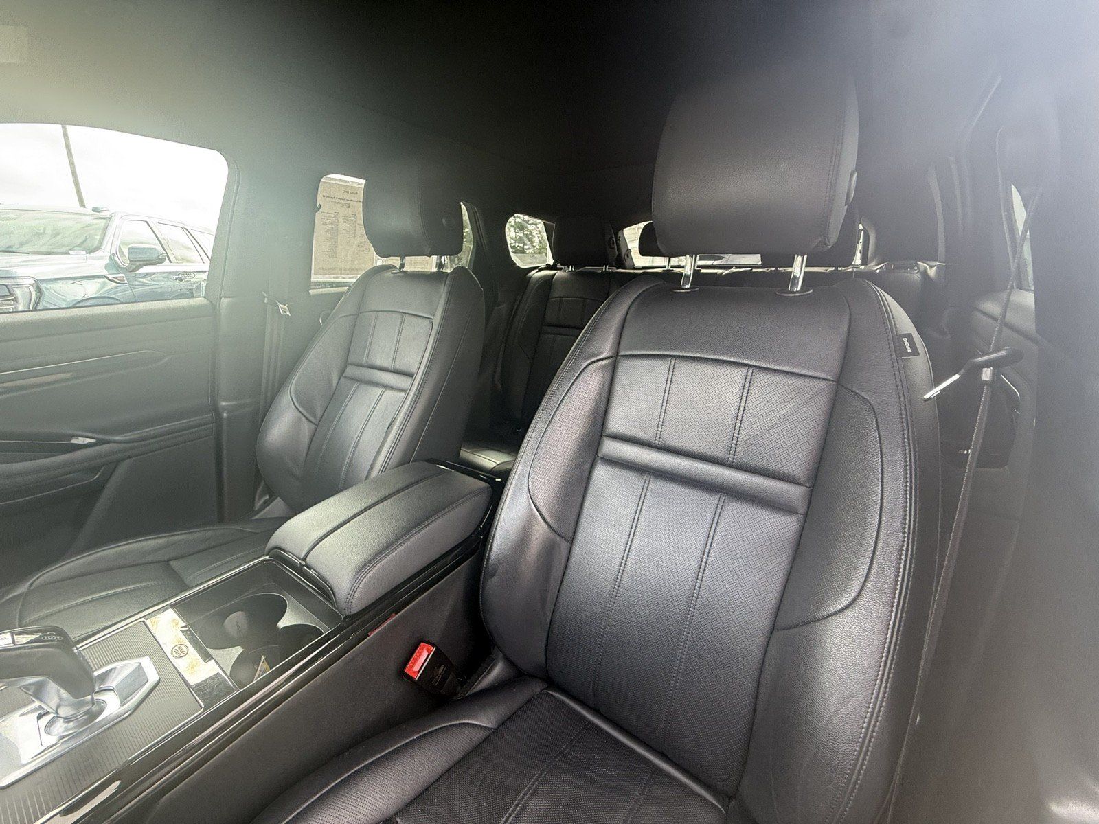 Used 2023 Land Rover Range Rover Evoque R-Dynamic SE AWD/4WD image 10