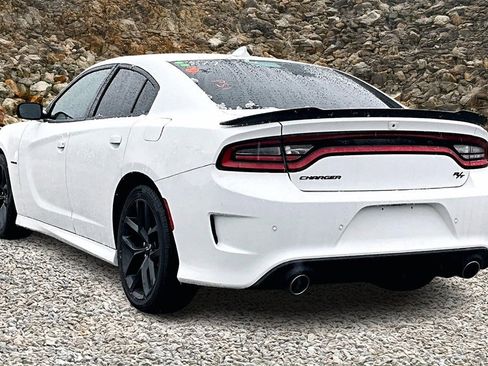 Used 2022 Dodge Charger R/T w/ Blacktop Package image 10