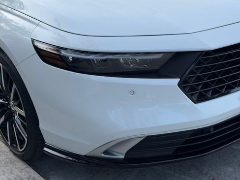 Used 2025 Honda Accord Touring image 6